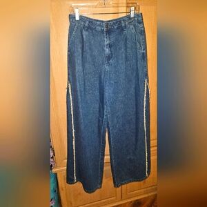 Boutique Bought Jeans Wide Leg with Fringed Affect Down Sides Pleated Sz Med